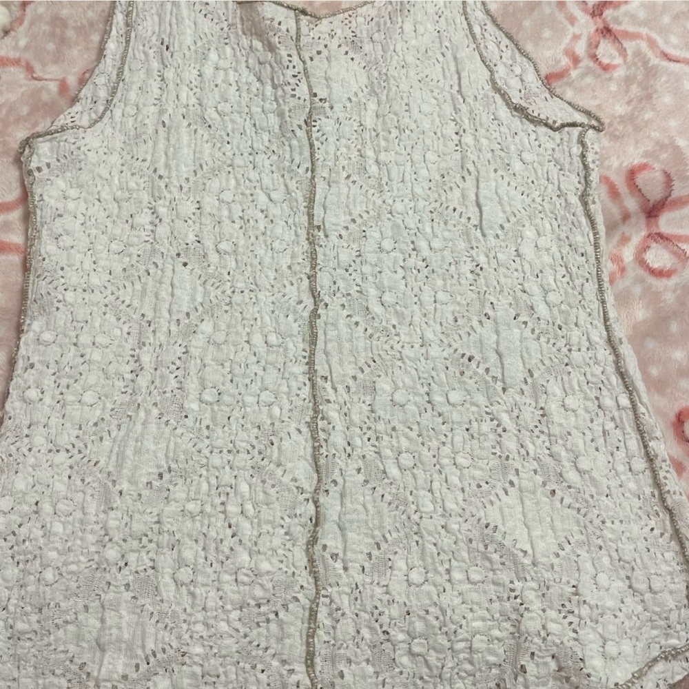 Lace Sleeveless Top
